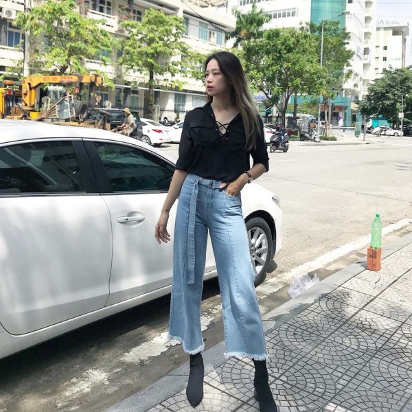 Mỹ nhân Huế lái xe phân khối lớn 'gây bão' mạng là ai? - ảnh 5