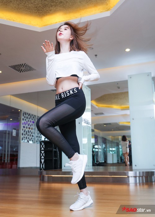‘Đốt mắt’ với màn nhảy sexy dance cực ‘nóng’ của Ngọc Trinh - ảnh 7