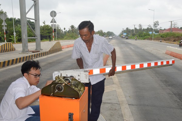 Tài xế vượt trạm BOT Sóc Trăng, tông gãy barie - ảnh 2