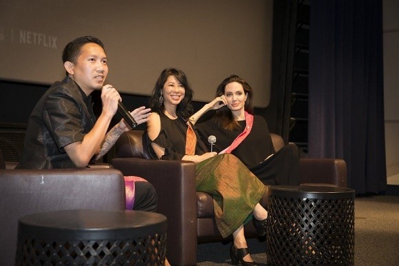 Angelina Jolie hẹn hò với nhà sản xuất phim người Campuchia kém 4 tuổi - ảnh 1