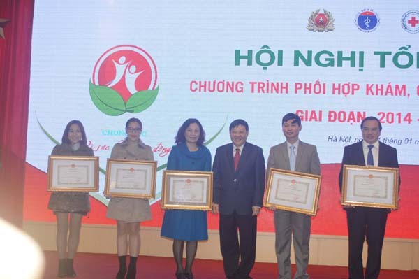 Hơn 6 triệu lượt người được khám bệnh, cấp thuốc miễn phí - ảnh 1