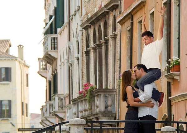 'Thánh phá đám' chế ảnh khiến người xem phì cười - ảnh 2