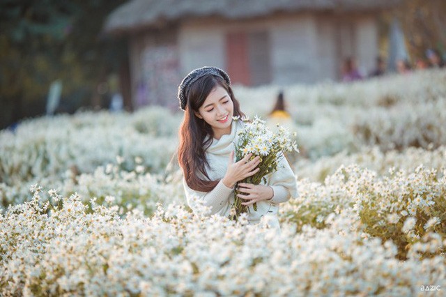 Ngất ngây trước vẻ đẹp tinh khôi của cô giáo đẹp nhất nhì Hà Nội - ảnh 7