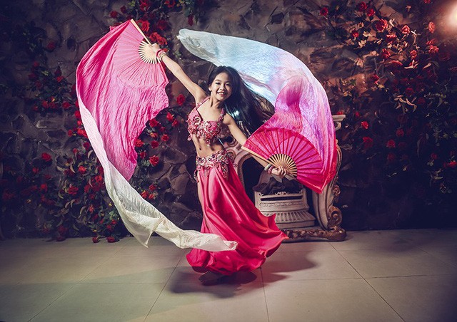 Vũ khúc bellydance quyến rũ của cô bé 11 tuổi Hà thành - ảnh 3