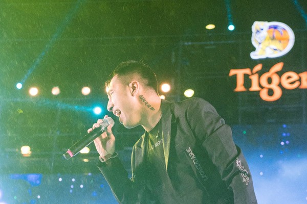 Fan ở Nha Trang háo hức 'quẩy' cùng Mỹ Tâm trong Tiger Remix - ảnh 5