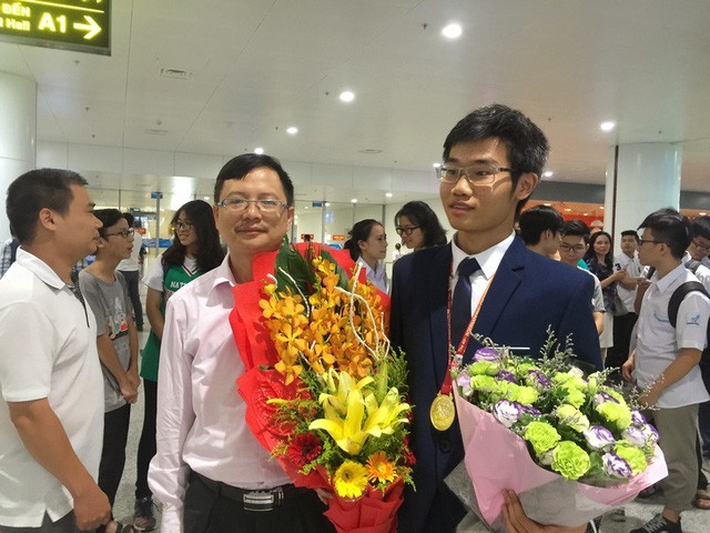 Thành tích đáng nể của 'Chàng trai vàng' nhận học bổng ĐH số 1 thế giới - ảnh 1