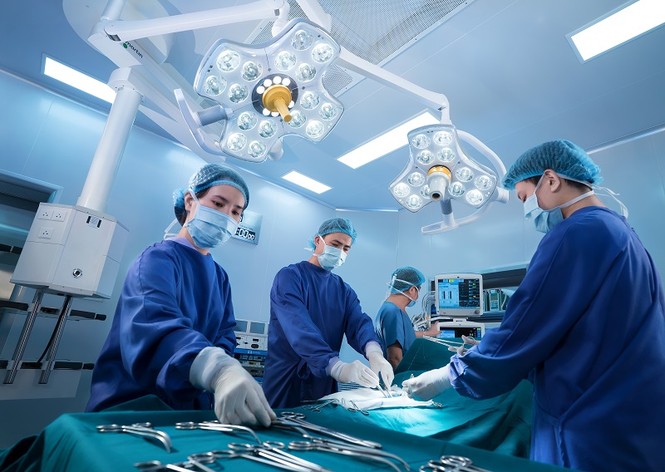 Bệnh viện Đại học Y dược TP.HCM ký kết hợp tác với Vinmec Nha Trang - ảnh 1