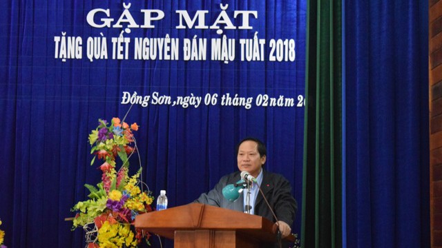 Bộ trưởng Trương Minh Tuấn trao 200 suất quà Tết ở Quảng Bình - ảnh 4