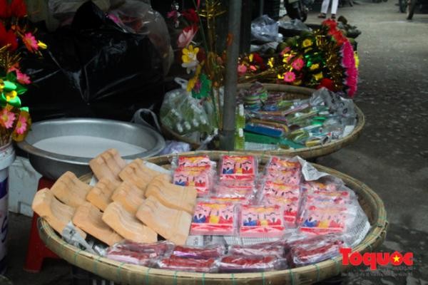 Tết ông Công ông Táo ở ngôi làng “nặn đất thành cơm” ở xứ Huế - ảnh 13