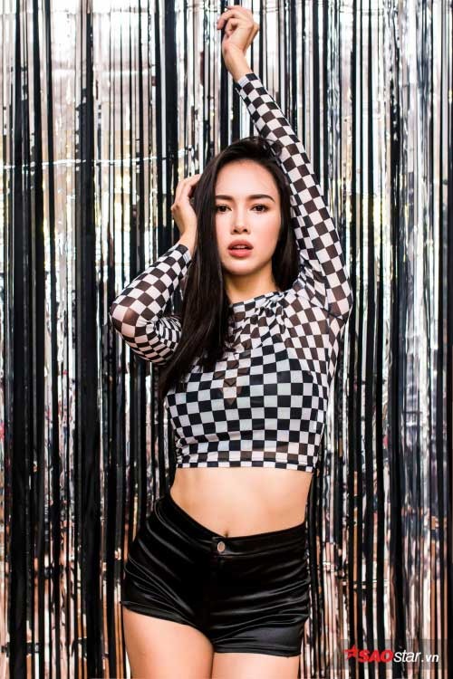 Vũ Ngọc Anh nóng bỏng nhảy sexy dance trên giày cao gót - ảnh 1