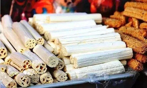 Tục cúng kẹo cho ông Công ông Táo ở Trung Quốc - ảnh 2