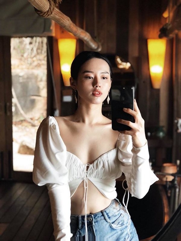 'Bản sao' Tâm Tít diện bikini, khoe eo kiến càng nhỏ xíu - ảnh 6