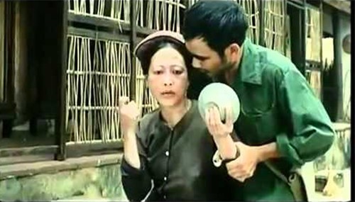 Phim 'Thương nhớ ở ai' khác gì so với tiểu thuyết 'Bến không chồng'? - ảnh 1