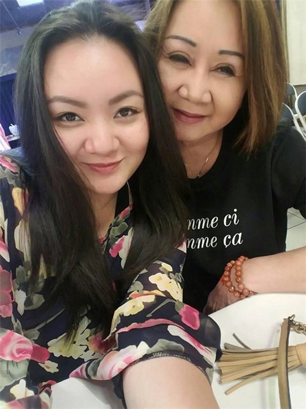 'Bé' Xuân Mai không ngại phụ bán phở để nuôi dưỡng đam mê nghệ thuật - ảnh 1