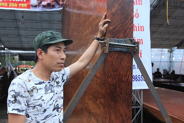Sập gỗ Cẩm Lai 'khủng' giá hơn 4 tỷ đồng ở Bắc Ninh - ảnh 7