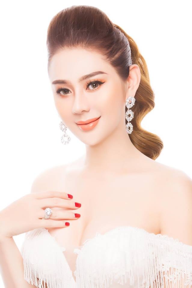 Lâm Khánh Chi tung ảnh khoe vòng 1 gợi cảm hot nhất 8/3 - ảnh 2