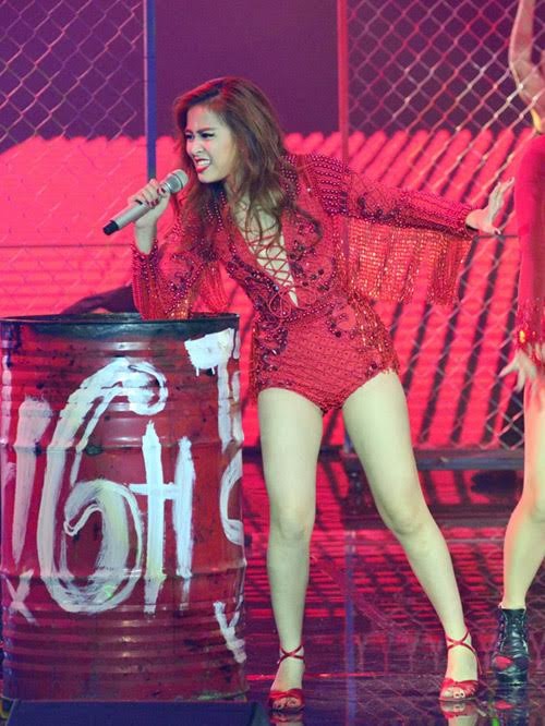 10 năm hành trình 'vượt bão' của Hoàng Thuỳ Linh - ảnh 2