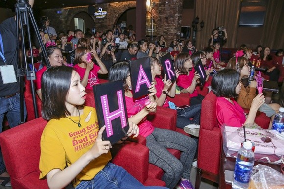 Hari Won gợi cảm với váy cúp ngực lấp lánh trong sự kiện tri ân fan - ảnh 5