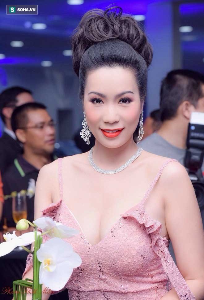 Nữ hoàng bikini đầu tiên trong showbiz Việt là ai? - ảnh 2