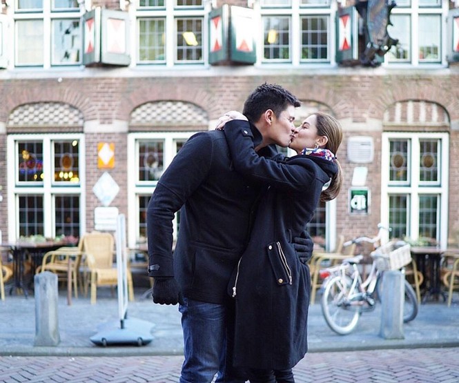Mẹ con 'mỹ nhân đẹp nhất Philippines' xinh tươi trên phố Amsterdam - ảnh 6