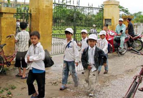 Ăn ớt, uống nước xà phòng: Những hình phạt kinh hoàng tại nhà trường - ảnh 3