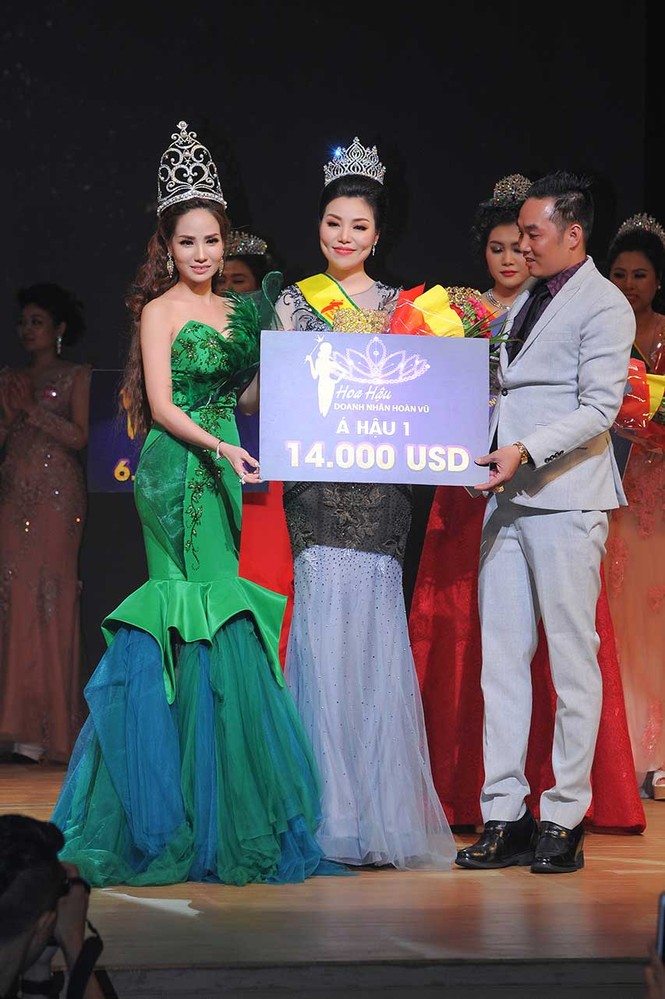 Châu Ngọc Bích đăng quang Hoa hậu Doanh nhân Hoàn vũ 2018 tại Nhật Bản - ảnh 2