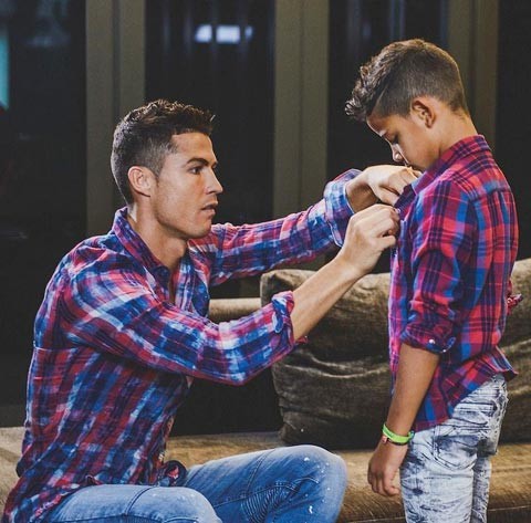 Con trai Ronaldo làm 'Vua phá lưới' giải trường - ảnh 2