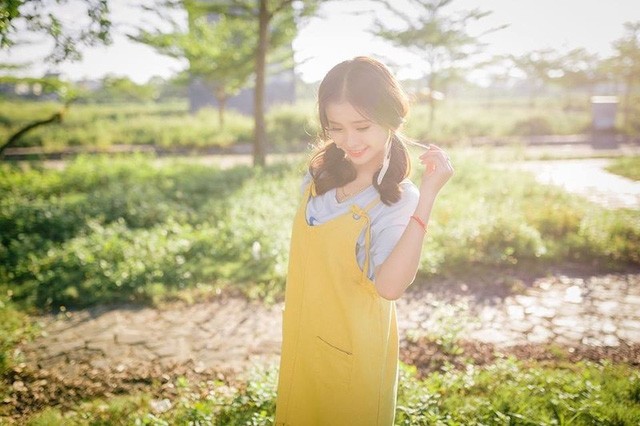 Nữ sinh xứ Nghệ xinh đẹp, hát hay, mê dân ca ví giặm - ảnh 2