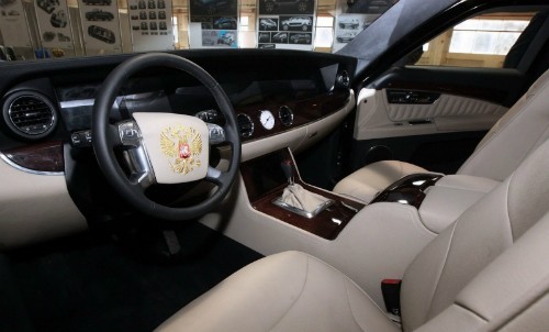 Limousine của Putin hoàn tất kiểm tra, chuẩn bị ra mắt - ảnh 2