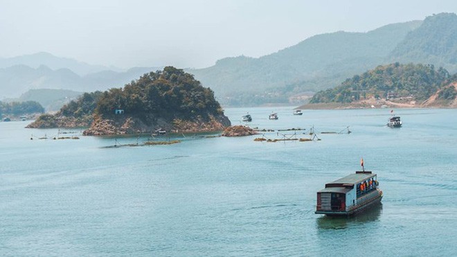 Những điểm vui chơi sát Hà Nội để 'đi trốn' dịp 30/4 - ảnh 1