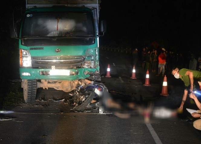 Xác định nguyên nhân 4 học sinh tử vong khi đâm vào ô tô tải - ảnh 1
