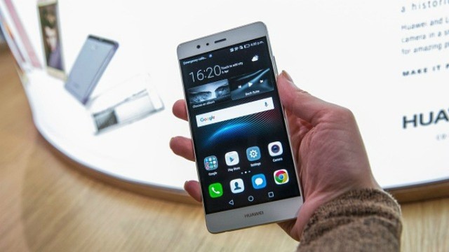 Mỹ 'cấm tiệt' điện thoại Huawei, ZTE tại căn cứ quân sự - ảnh 1