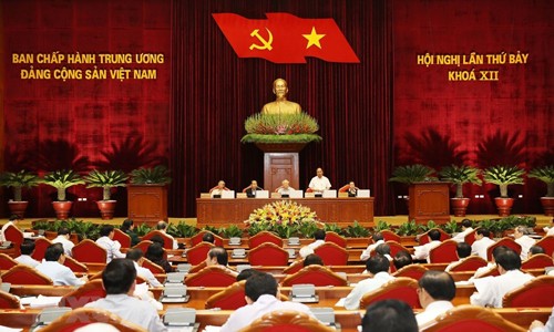 Sáng nay Hội nghị Trung ương 7 thảo luận đội ngũ cán bộ các cấp - ảnh 1