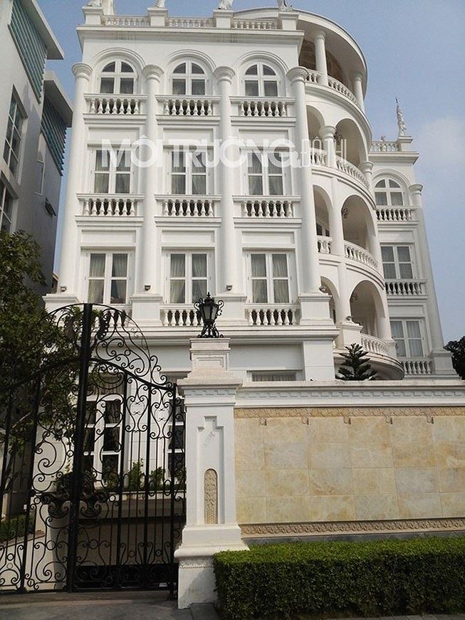 Bộ Công Thương yêu cầu một tờ báo đính chính về căn biệt thự ở Tây Hồ - ảnh 1