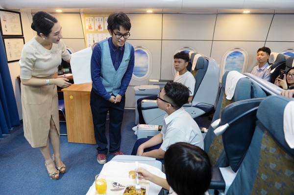 Thông điệp yêu thương của Vietnam Airlines gửi đến các khách hàng nhí - ảnh 2
