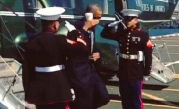 Trump bị chỉ trích vì chào kiểu nhà binh với tướng Triều Tiên - ảnh 1
