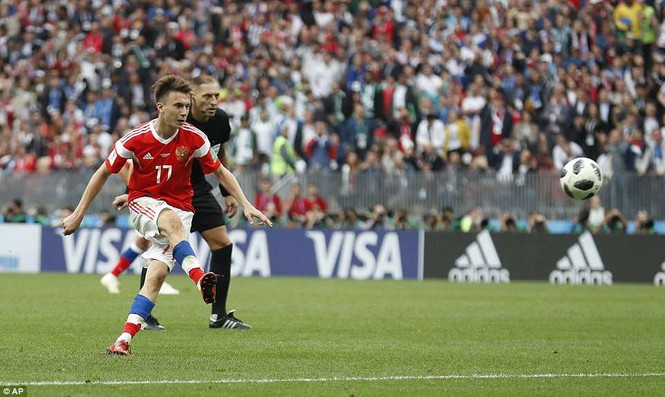 Vì sao Juventus cần ngôi sao tuyển Nga Golovin? - ảnh 1