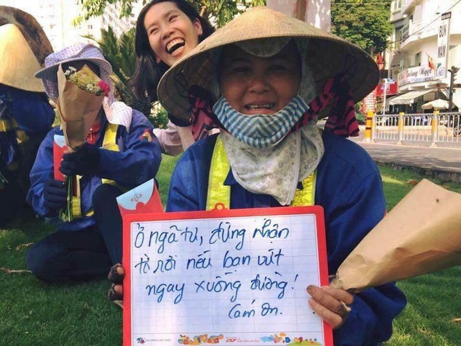 Kinh hãi những thứ được móc lên từ lòng cống ở Sài Gòn - ảnh 12