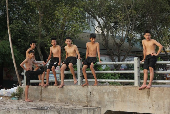 Hà Nội: Thỏa sức vùng vẫy ở 'bãi tắm' độc nhất vô nhị dài hàng km - ảnh 12