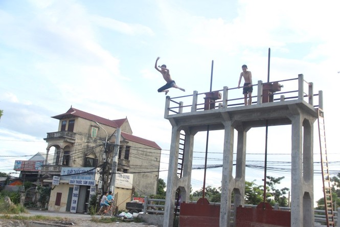 Hà Nội: Thỏa sức vùng vẫy ở 'bãi tắm' độc nhất vô nhị dài hàng km - ảnh 13