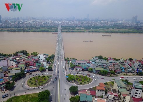 Đề xuất xây cáp treo qua sông Hồng để giảm ùn tắc: Không khả thi - ảnh 3