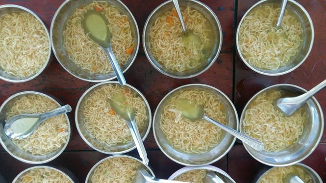 Hiệu trưởng cắt xén suất ăn sáng của trẻ ở Hậu Giang bị kỷ luật - ảnh 1