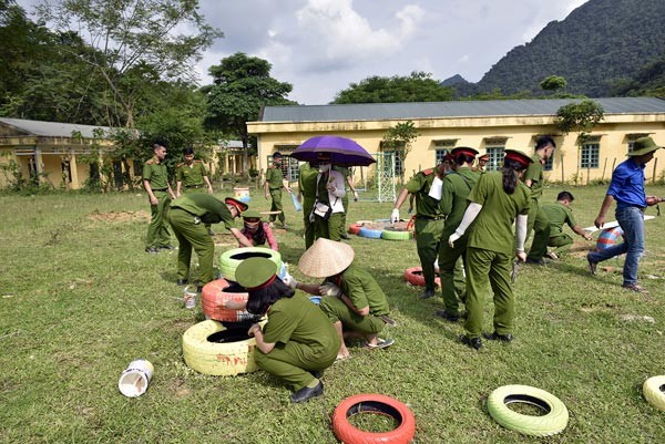 “Niềm vui trao em” – Mang sân chơi đến với trẻ vùng cao - ảnh 1