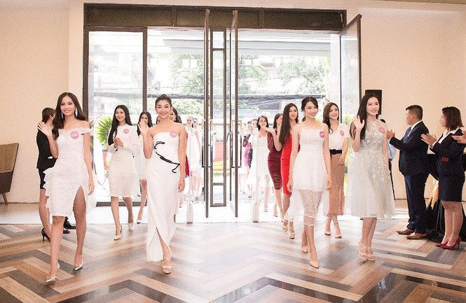 Léman Luxury Apartments chào đón 43 thí sinh HHVN 2018 đến nhà chung - ảnh 2