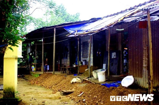 Những khu ổ chuột nhếch nhác 'treo' trên di sản văn hoá thế giới ở Huế - ảnh 8