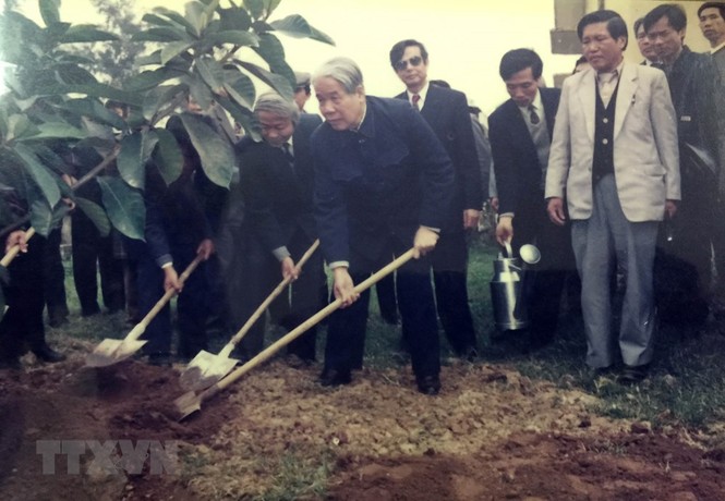 Hình ảnh nguyên Tổng Bí thư Đỗ Mười với quê hương Đông Mỹ - ảnh 4