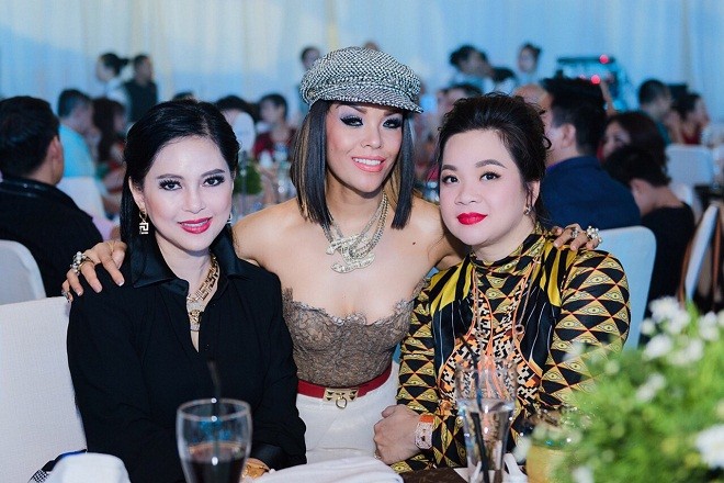 Đàm Vĩnh Hưng phong độ, đẹp trai rạng ngời đón tuổi mới - ảnh 6