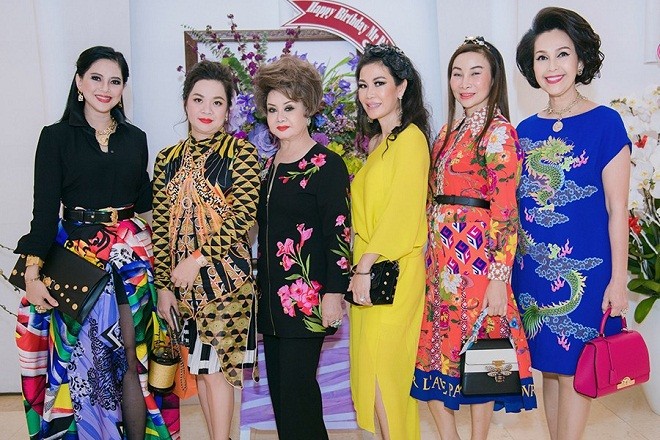 Đàm Vĩnh Hưng phong độ, đẹp trai rạng ngời đón tuổi mới - ảnh 10