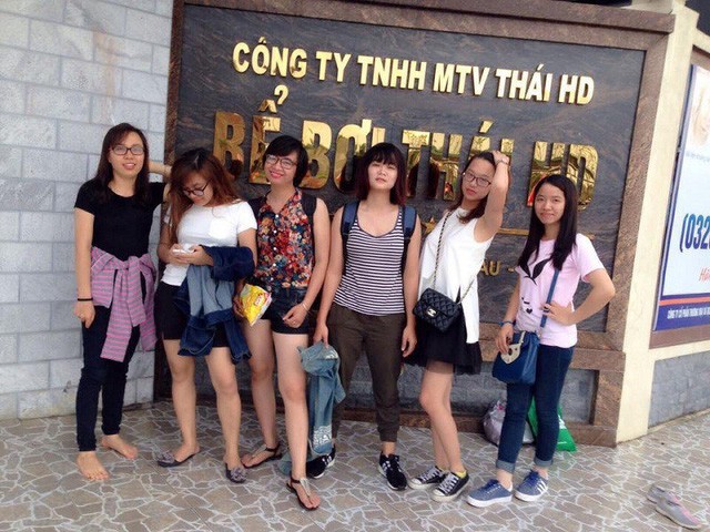 Hài hước cô gái được nhóm bạn in ảnh để giữ lời hứa dự đám cưới - ảnh 5