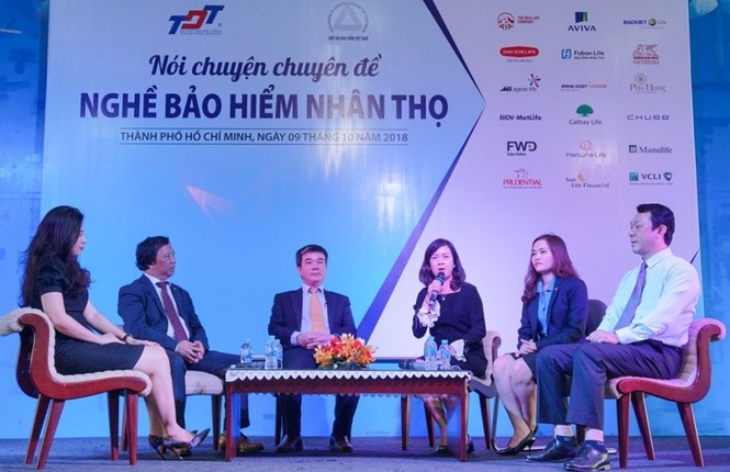 Hơn 500 sinh viên tham gia thảo luận 'Nghề bảo hiểm nhân thọ' - ảnh 2